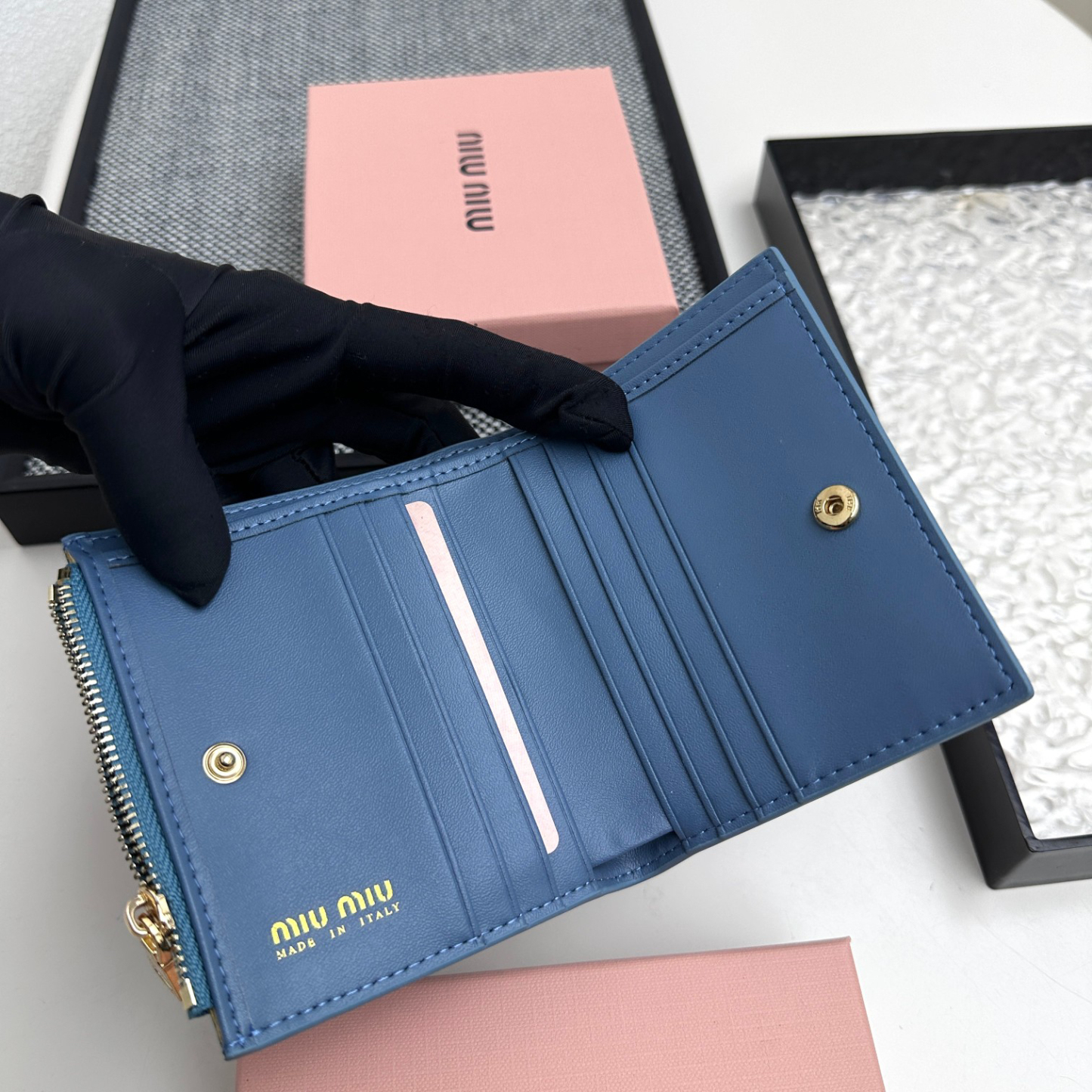 ミュウミュウ アルカディ レザー 財布「Arcadie Wallet」