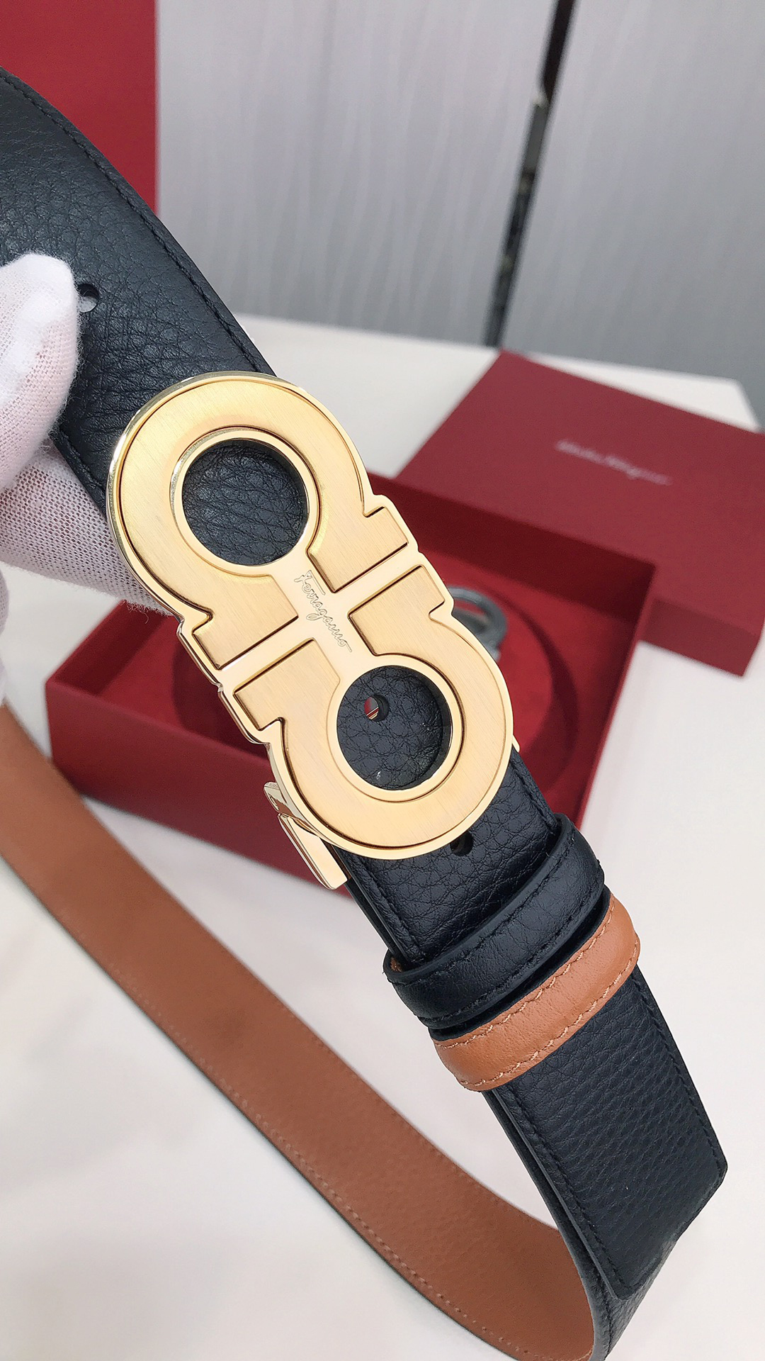 フェラガモ「Ferragamo」リバーシブルベルト