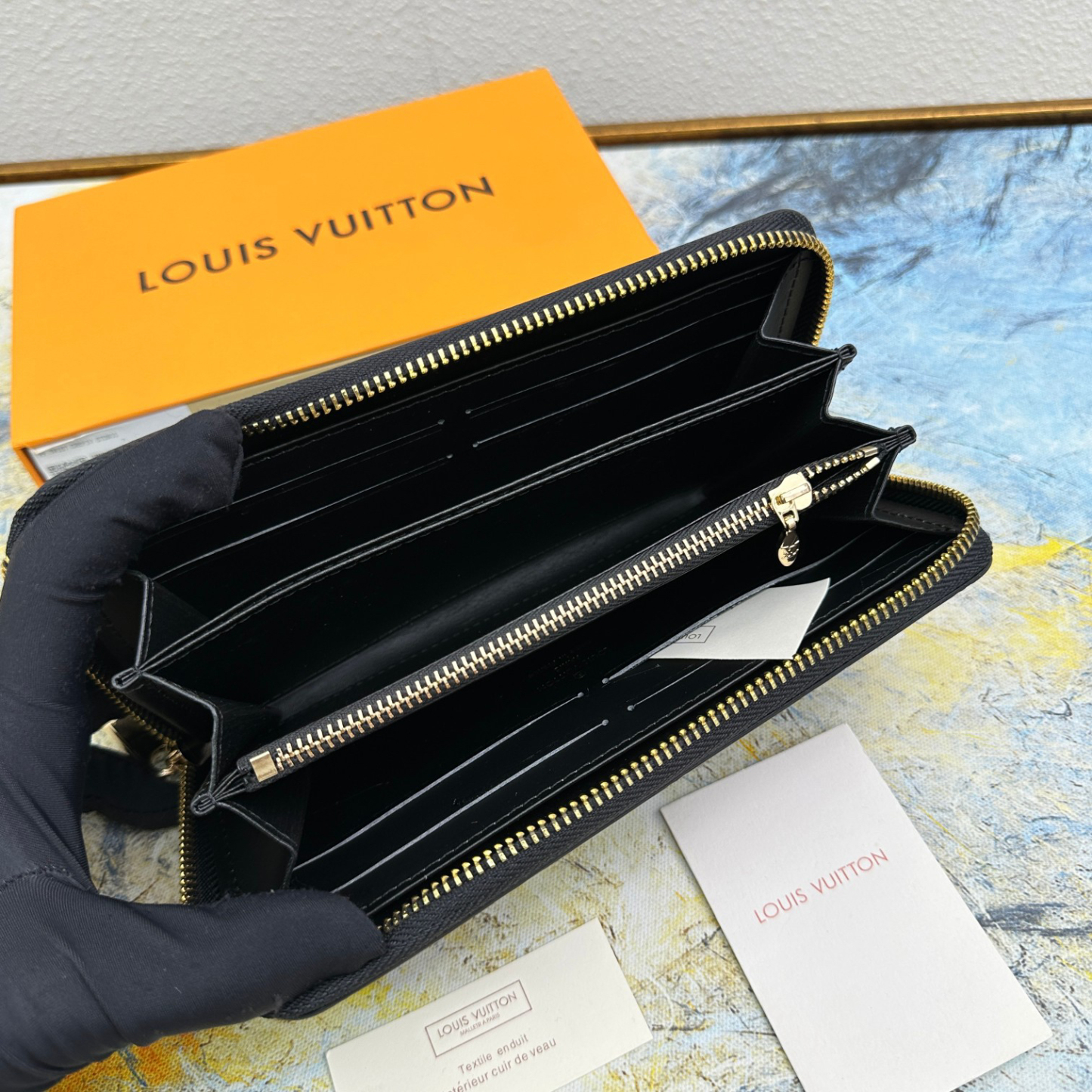 ルイ・ヴィトン ジッピー･ウォレット「エナメル」