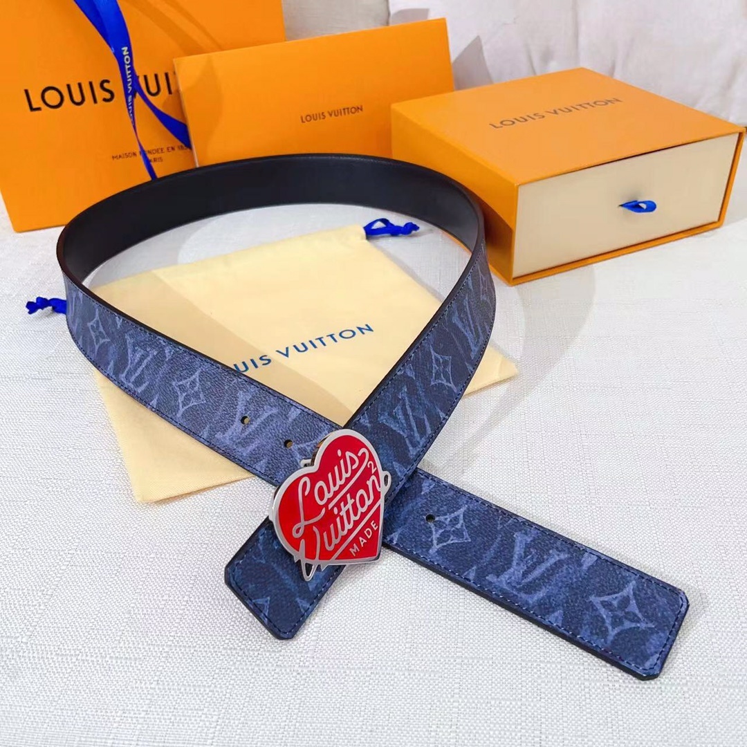 ルイ・ヴィトン「Louis Vuitton」ベルト･LV イニシャル 40MM