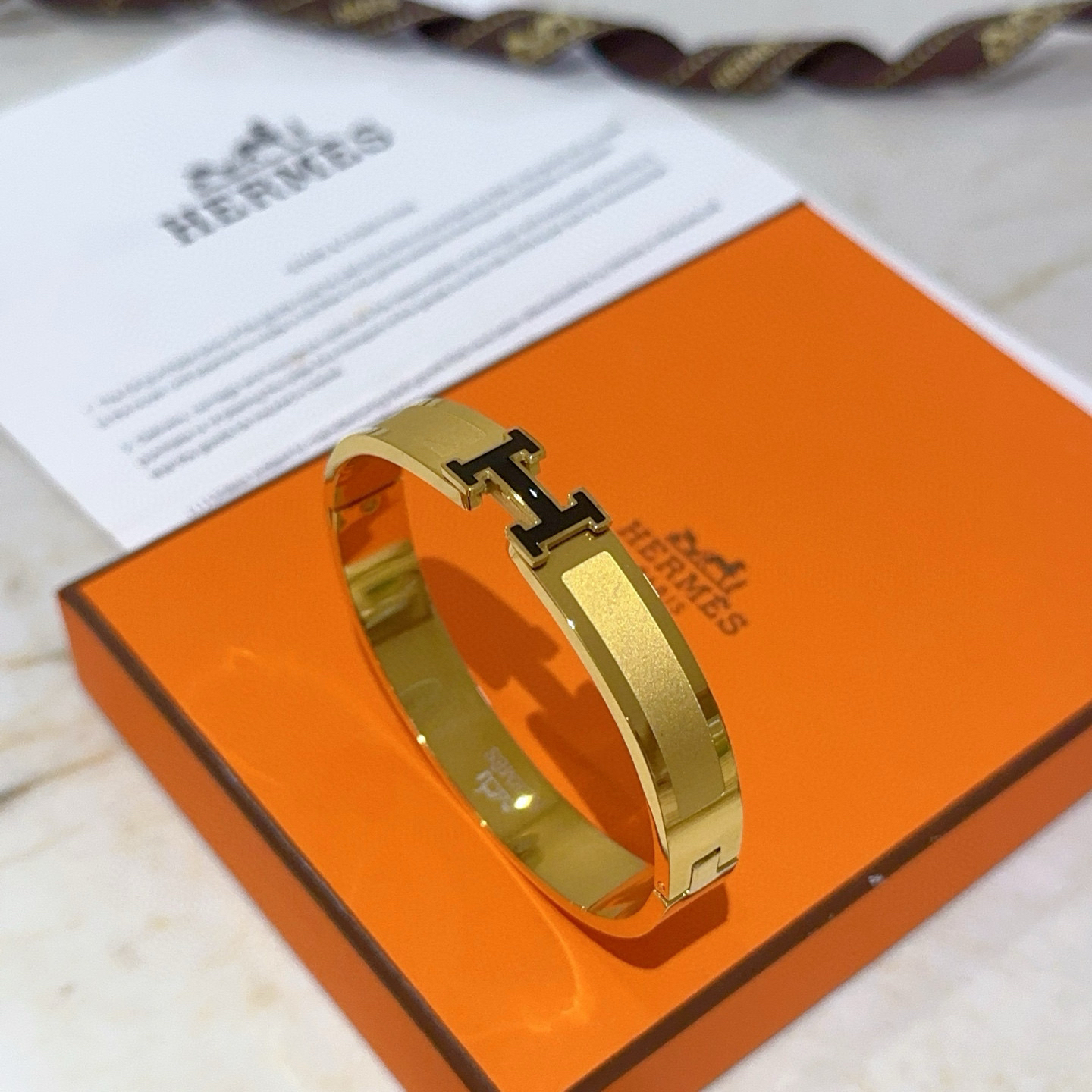 エルメス ブランドの象徴的なブレスレット