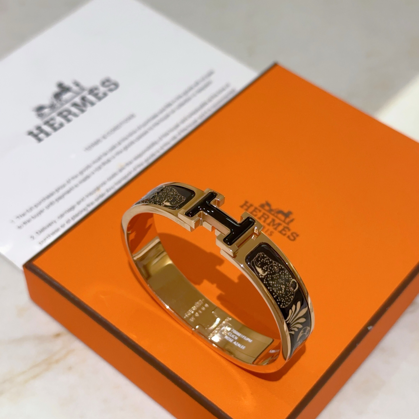 エルメス ブランドの象徴的なブレスレット