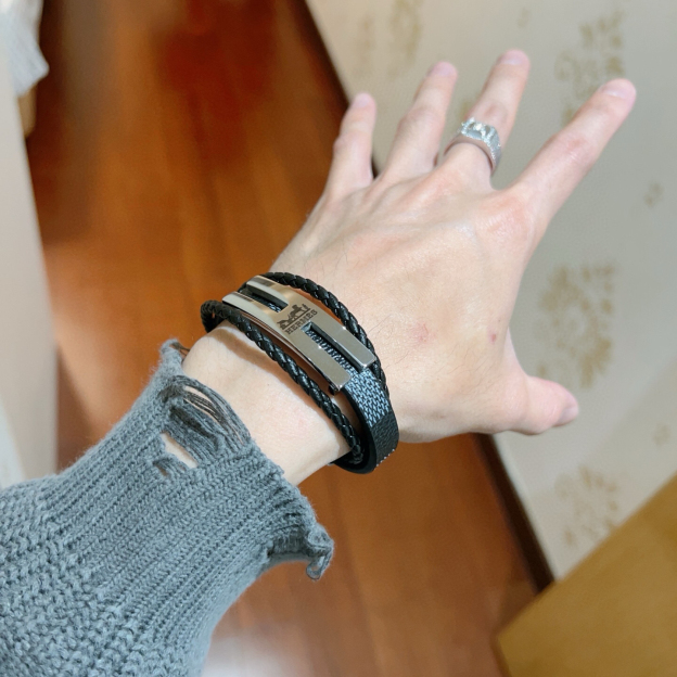 エルメス ブランドの象徴的なブレスレット