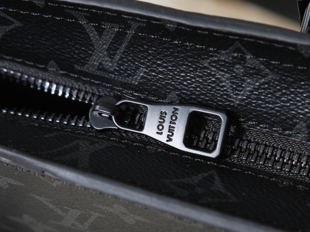 ルイ・ヴィトン サックプラ ホリゾンタル ジップ「Sac Plat」