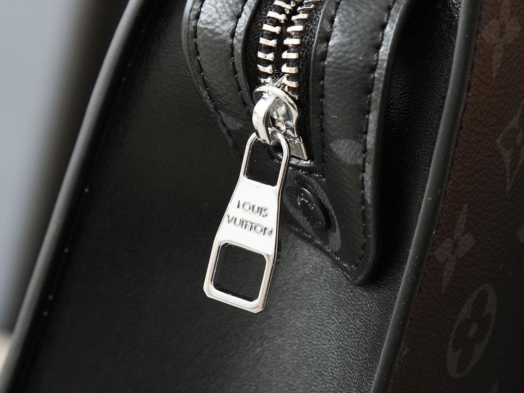 ルイ・ヴィトン サックプラ 24H「Sac Plat」