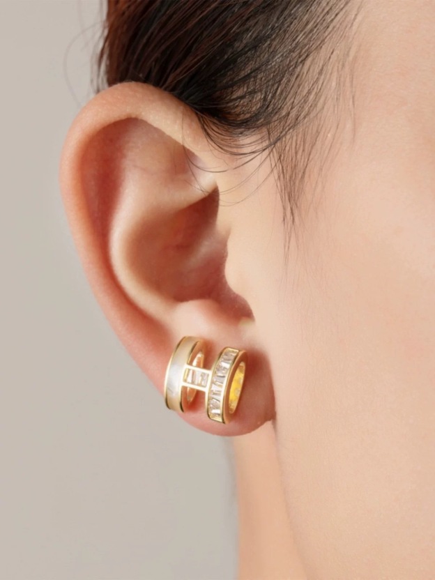 エルメス イヤリング、卓越した職人技の輝き