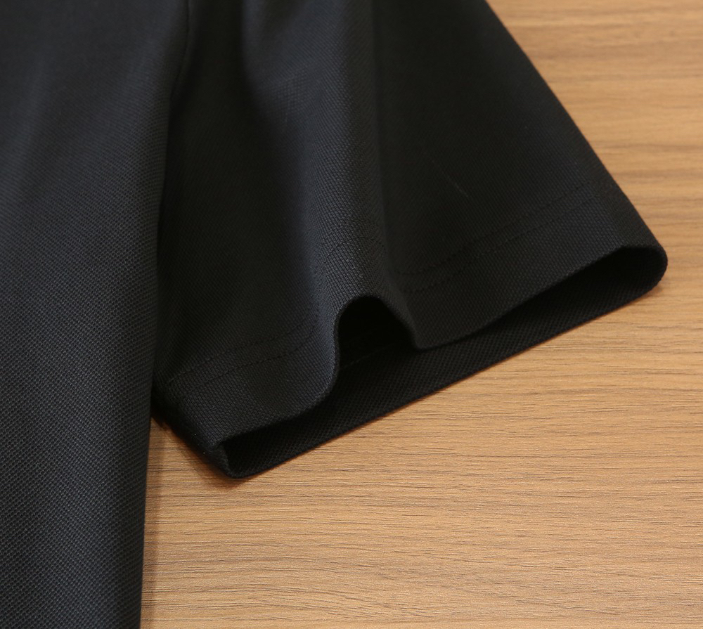 エルメス「Hermès」 春夏2026 刺繍コレクション Tシャツ