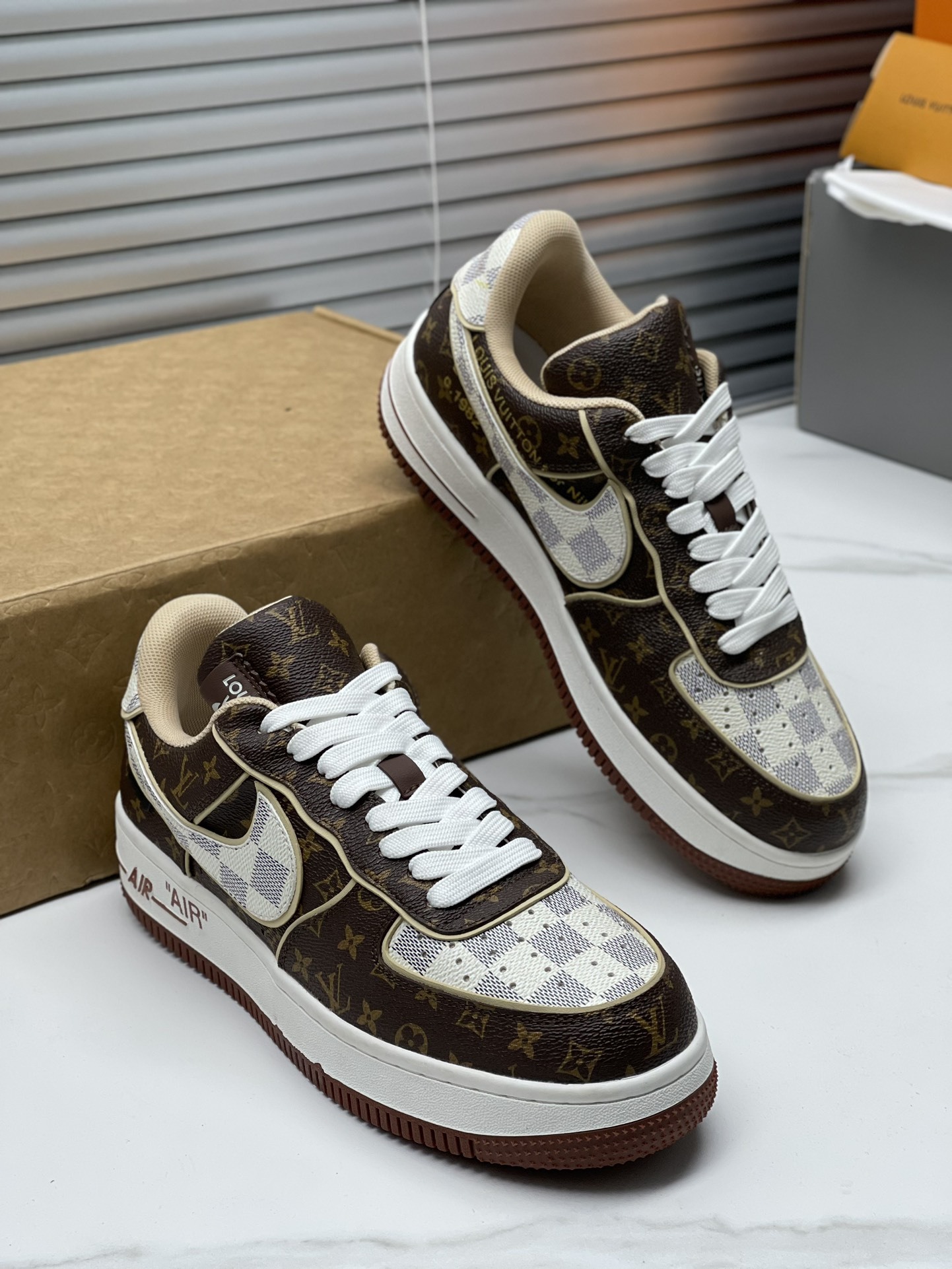 「ルイ・ヴィトン」Nike Air Force 1 Low 限定スニーカー