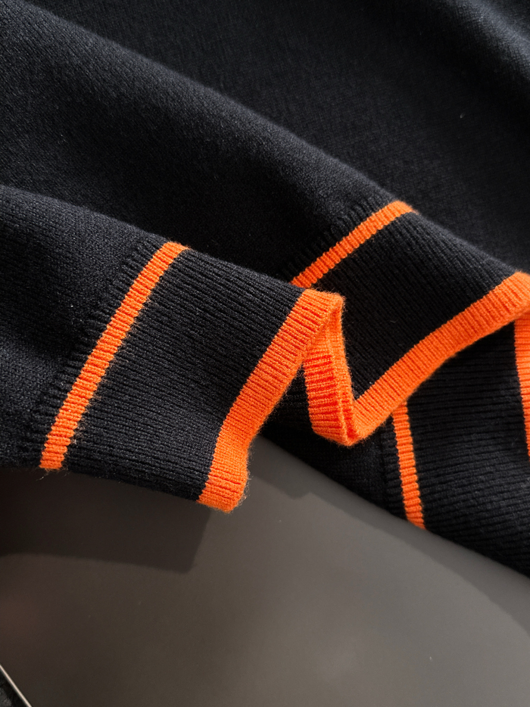 エルメス「Hermès」春季新作ラウンドネックスウェット