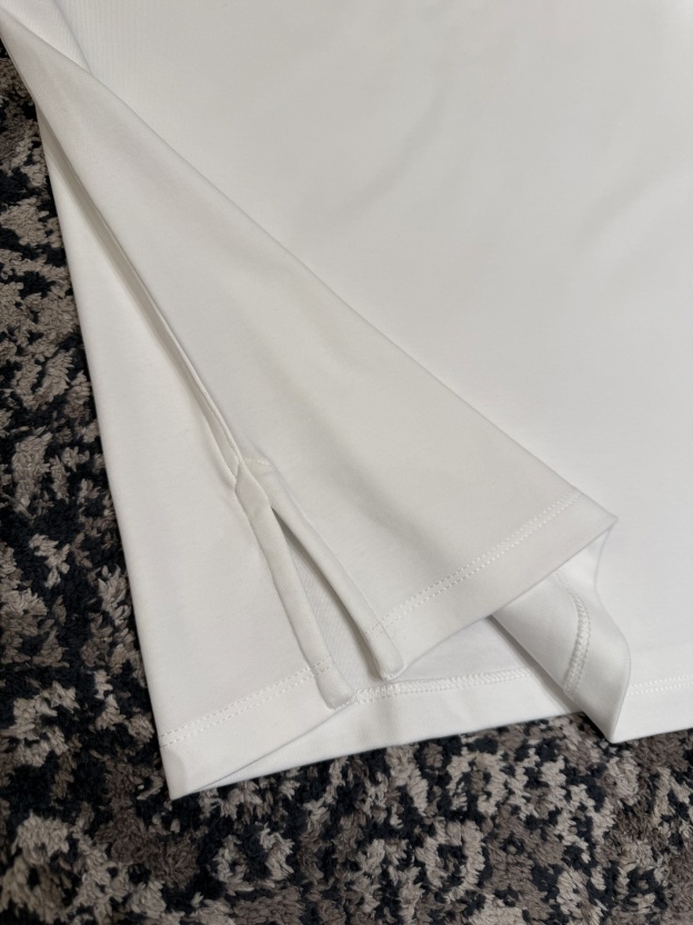 エルメス「Hermès」 クルーネックTシャツ 軽やかな着心地 春夏新作