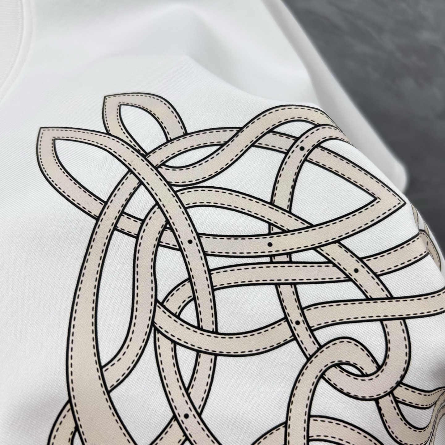 エルメス「Hermès」 クルーネックTシャツ 軽やかな着心地 春夏新作