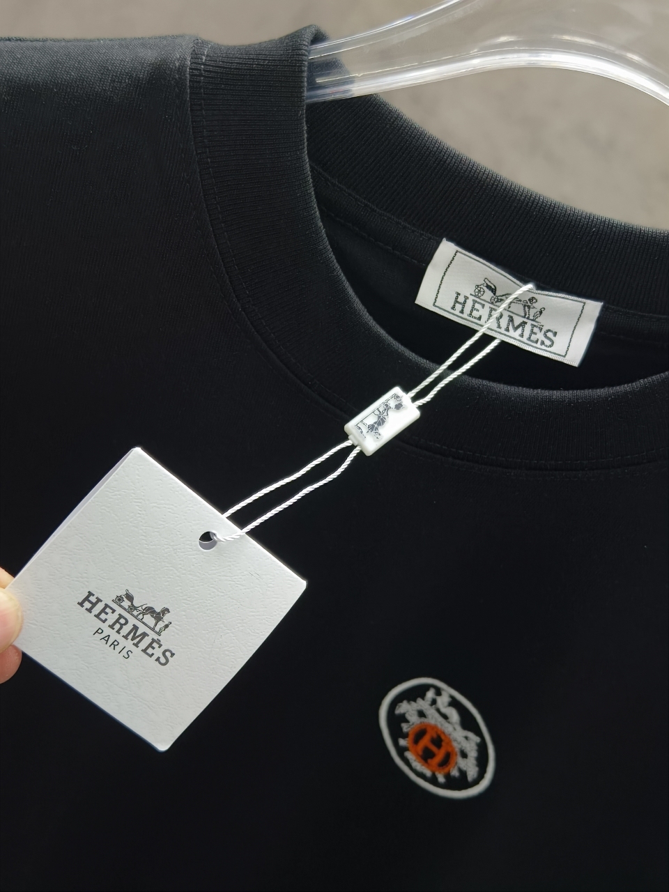 エルメス「Hermès」 クルーネックTシャツ 軽やかな着心地 春夏新作