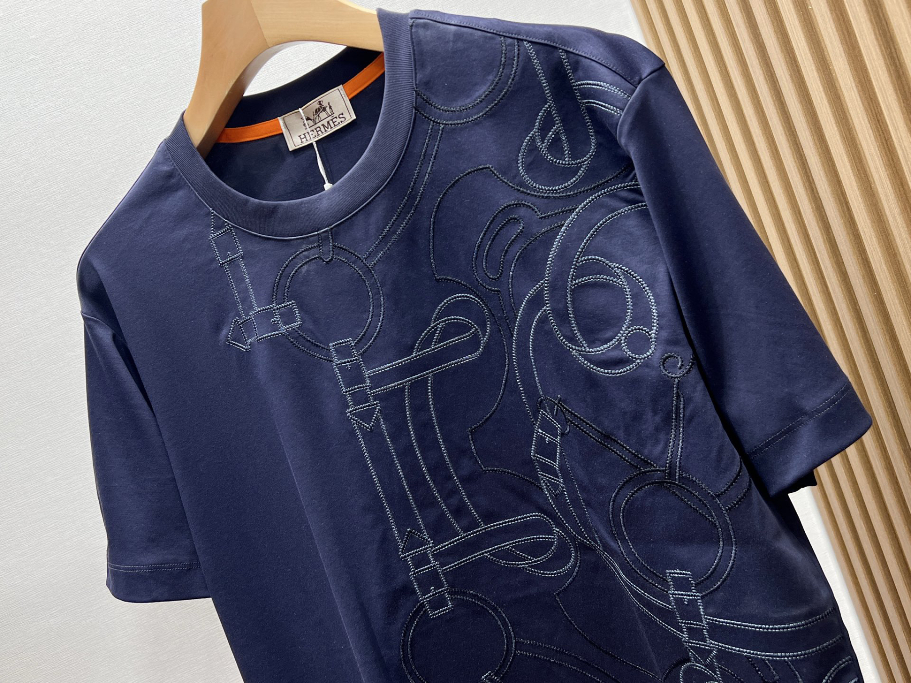 エルメス「Hermès」 クルーネックTシャツ 軽やかな着心地 春夏新作