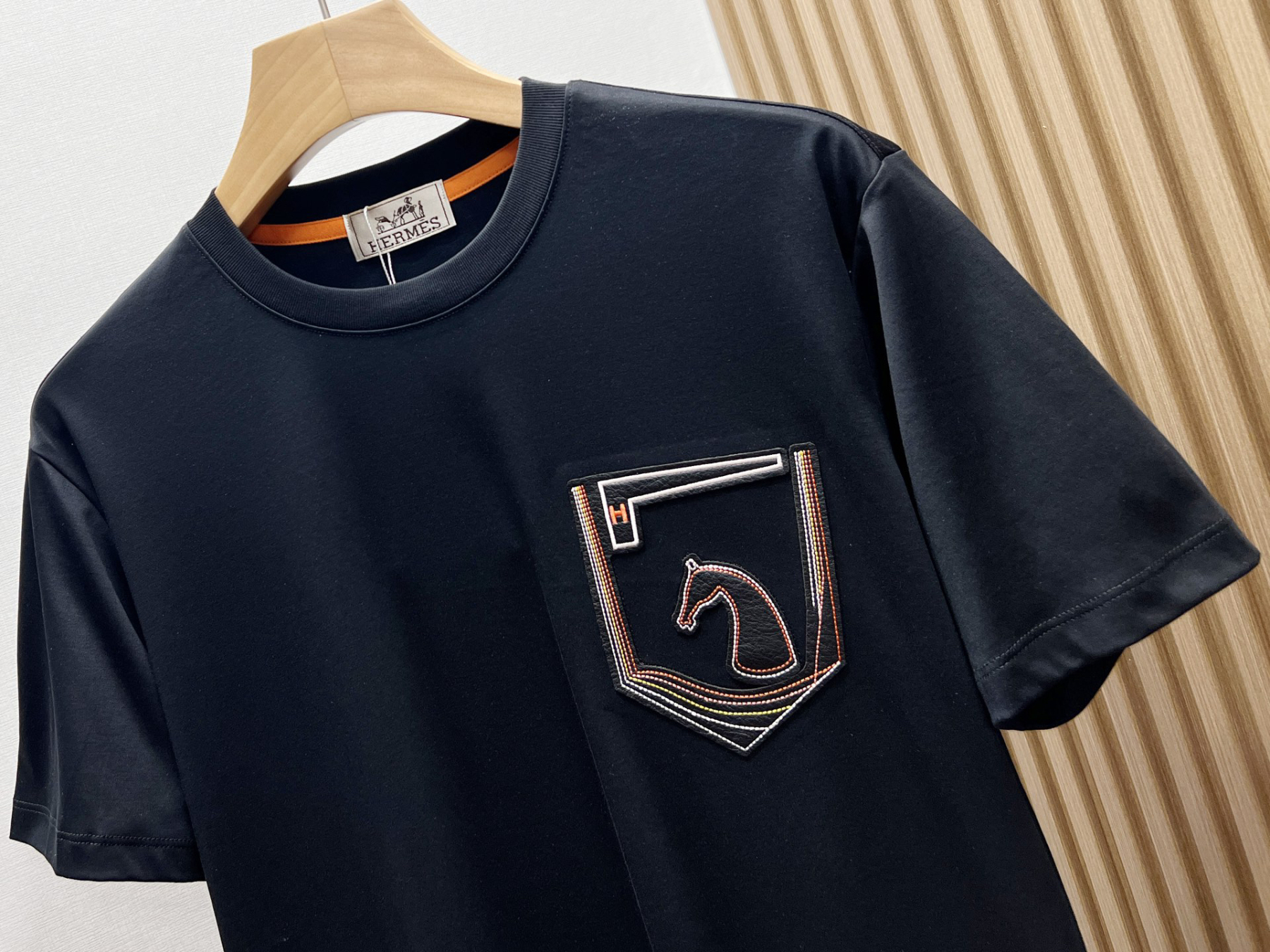 エルメス「Hermès」 クルーネックTシャツ 軽やかな着心地 春夏新作