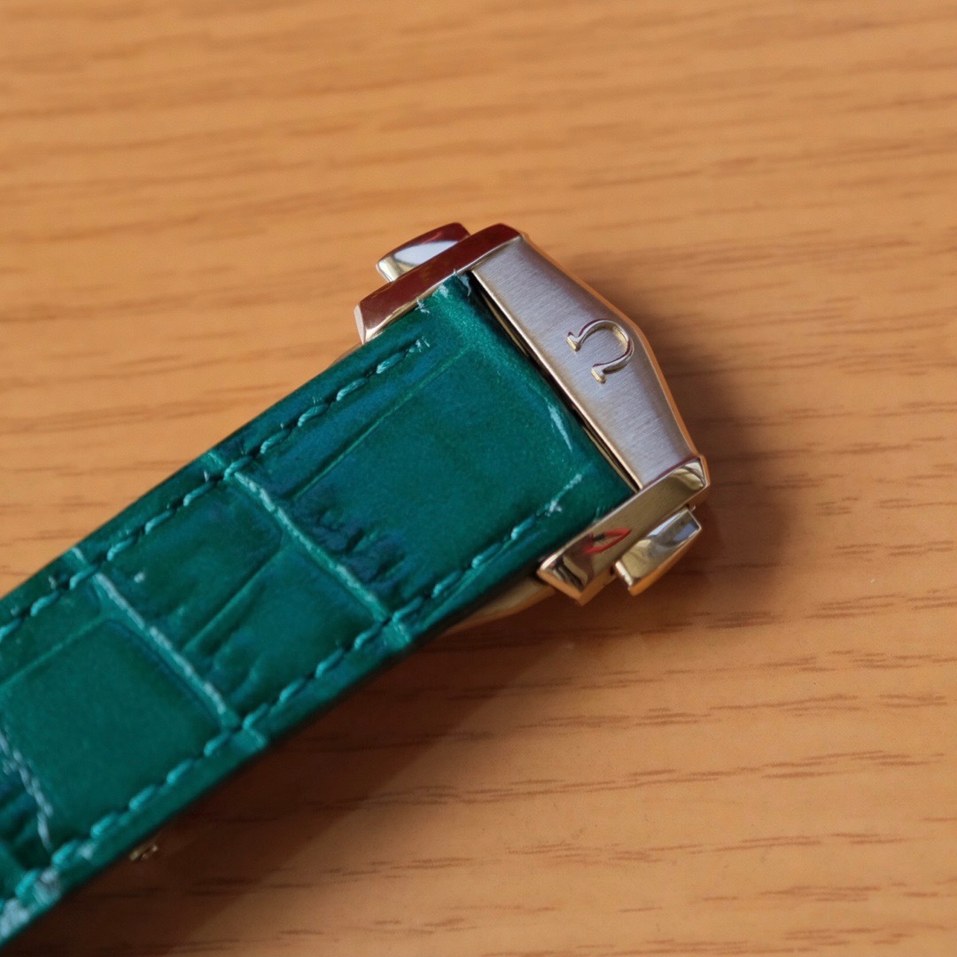 オメガ「Omega」Seamaster 300M マスター クロノメーター 41mm プラチナケース＆クロコダイルストラップ メンズ腕時計