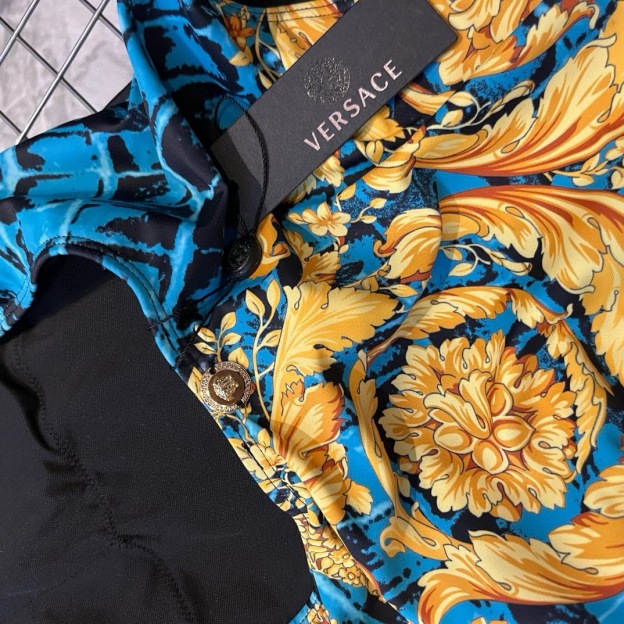 ヴェルサーチ「Versace」ワンピース水着「2025夏季限定・人気プレミアムスイム登場！」
