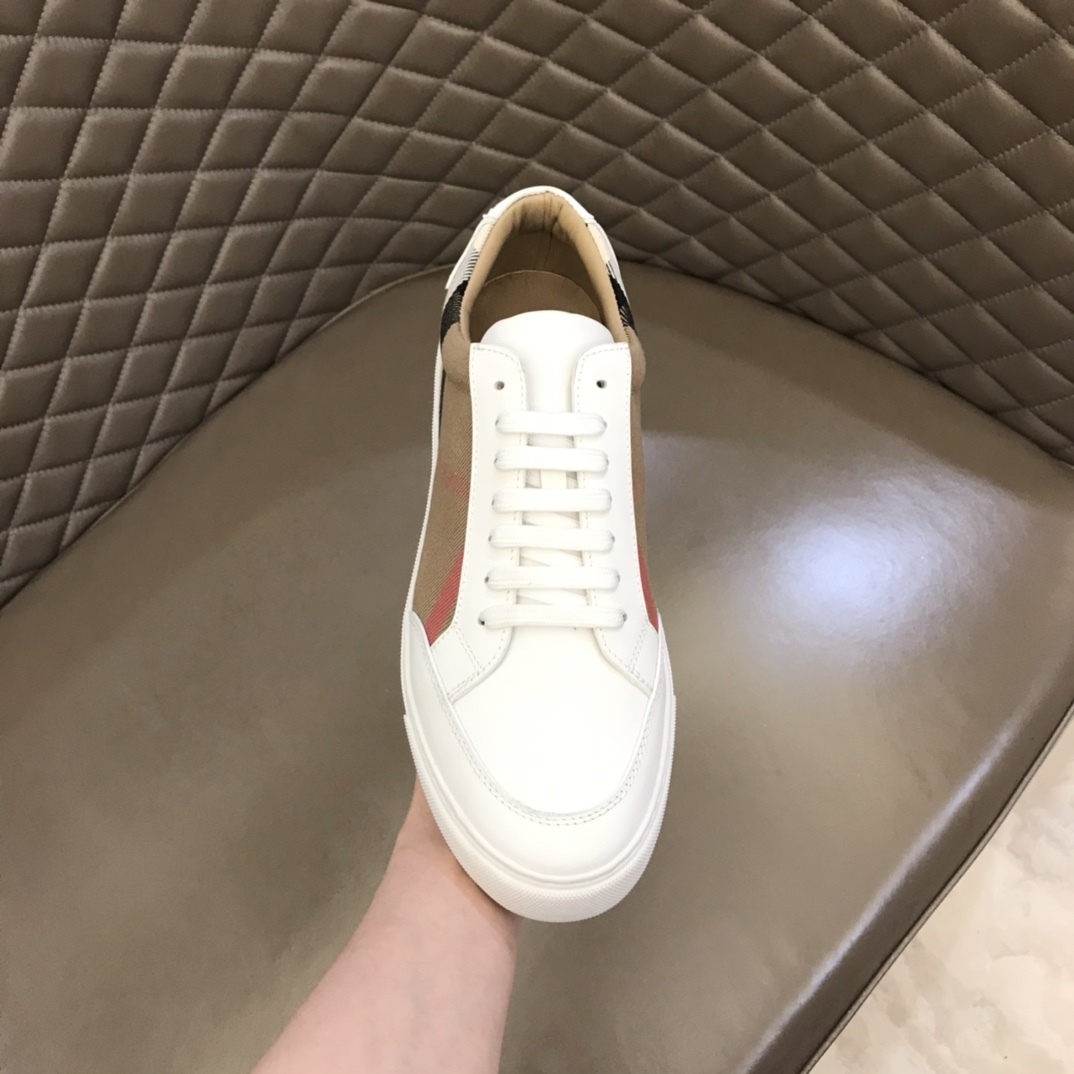 バーバリー「Burberry」Vintage Check ローテクニカルスニーカー メンズ