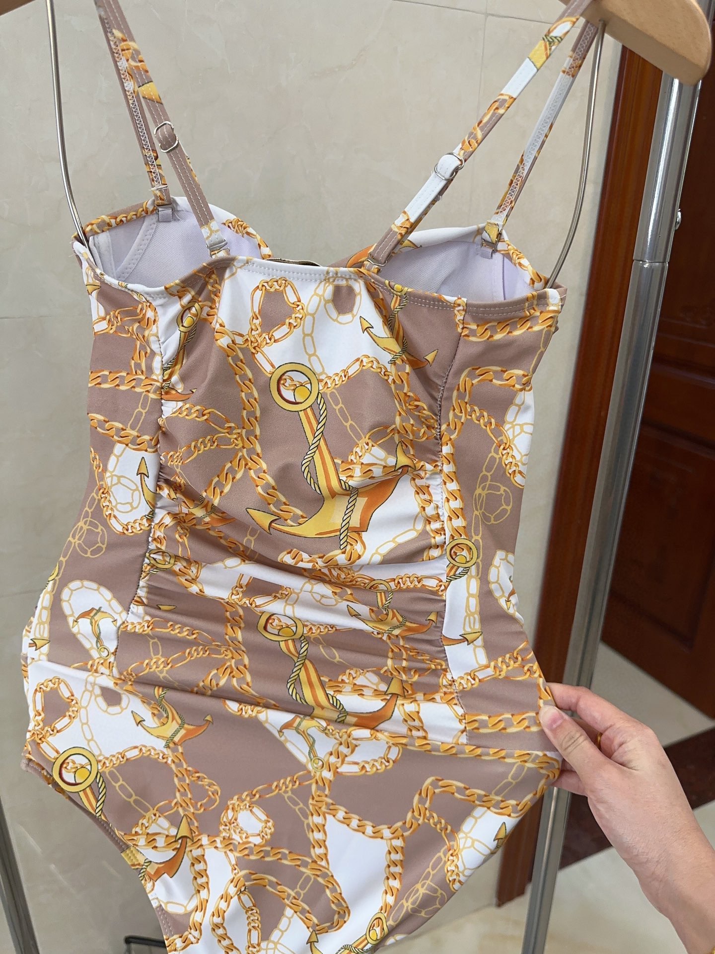 エルメス「Hermès」ワンピース水着「2025夏季限定・人気プレミアムスイム登場！」