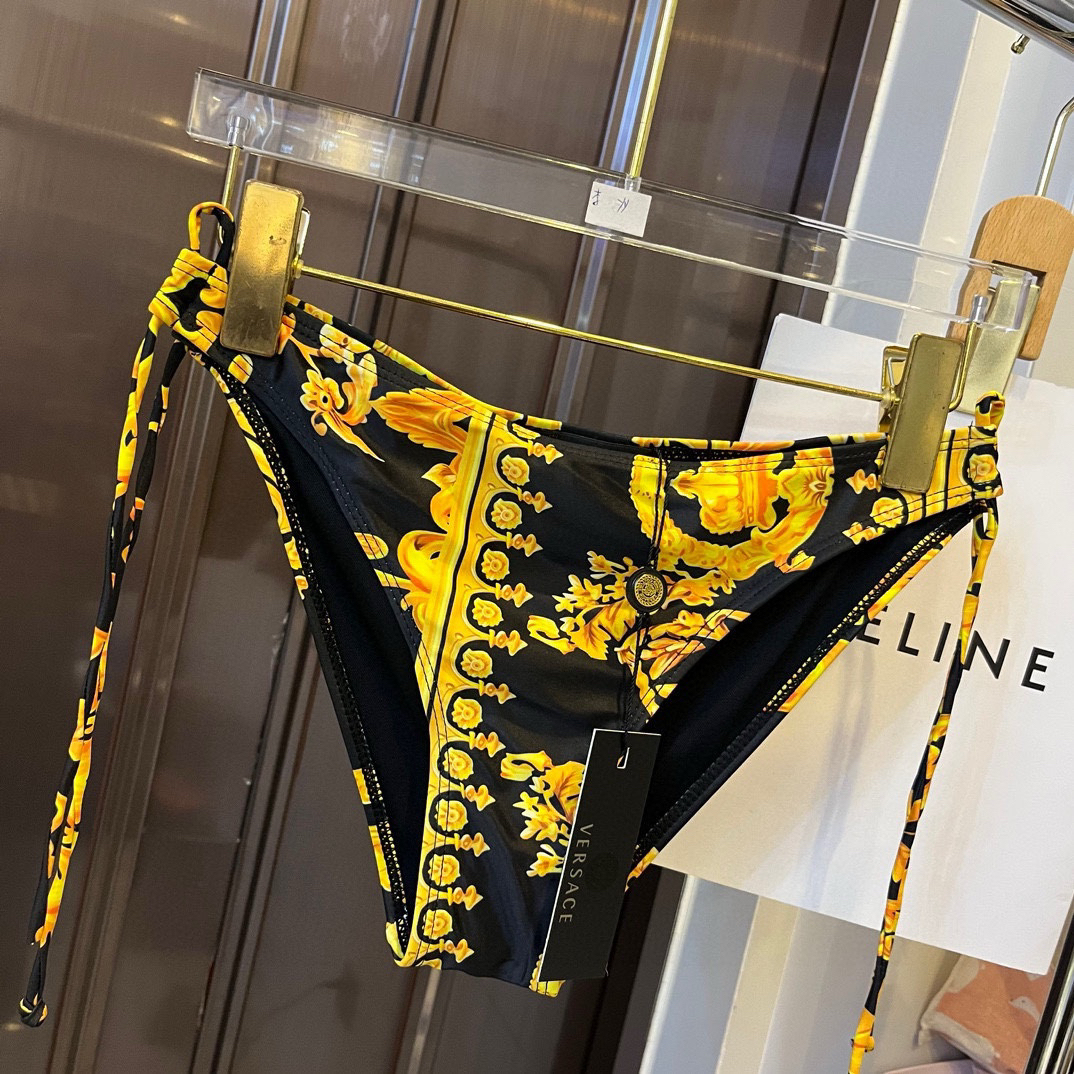 ヴェルサーチ「Versace」セパレート水着「2025夏季限定・人気プレミアムスイム登場！」