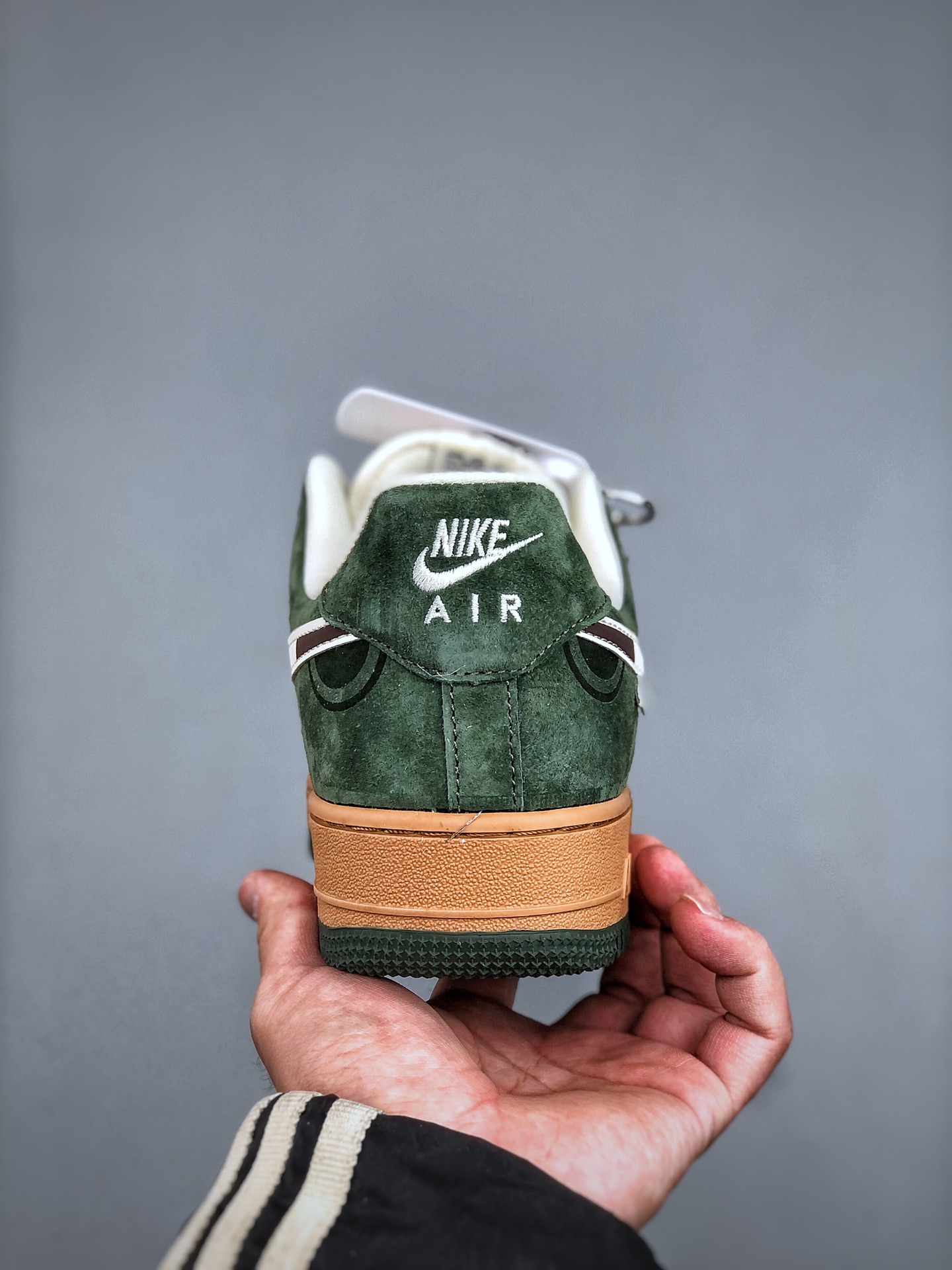 「コラボモデル」Supreme x Nike SB Dunk Low スニーカー