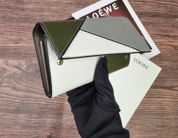 ロエベ「LOEWE」アナグラム コンティネンタル ウォレット 5色