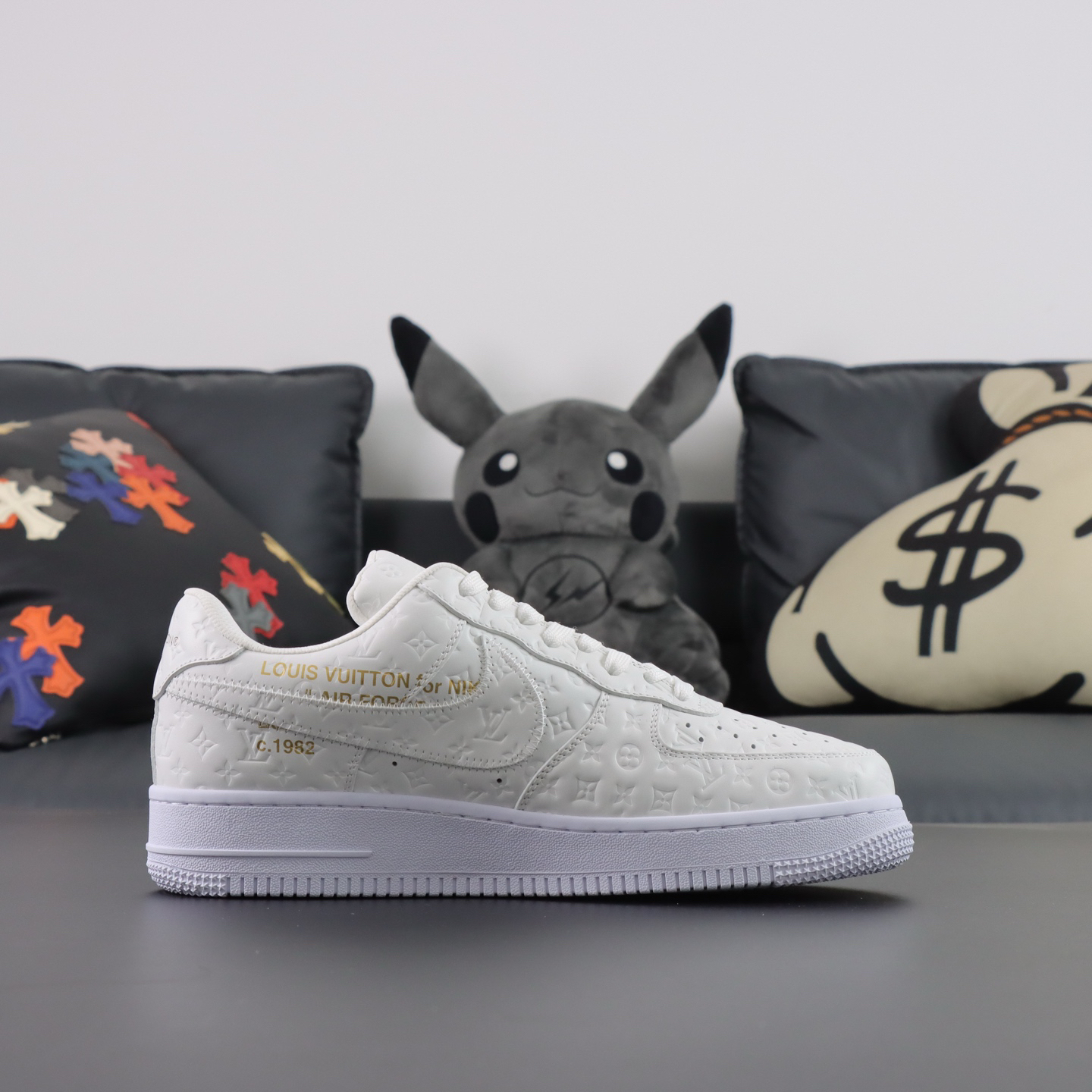 「コラボモデル」Louis Vuitton x Nike SB Dunk Low スニーカー