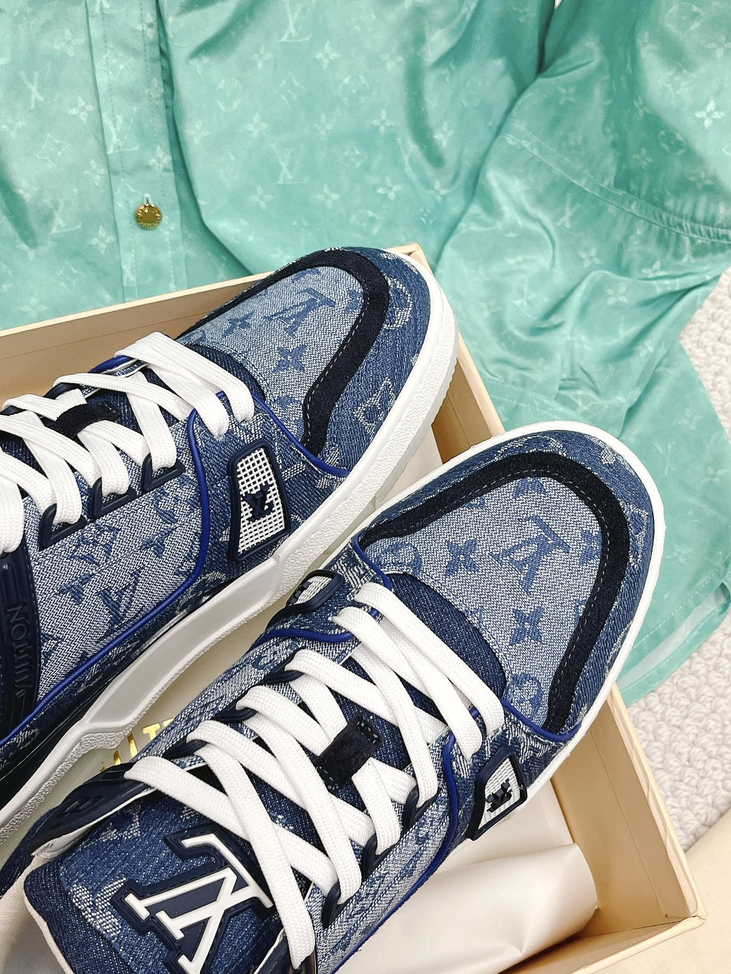 ルイ・ヴィトン「Louis Vuitton」LV トレイナー スニーカー