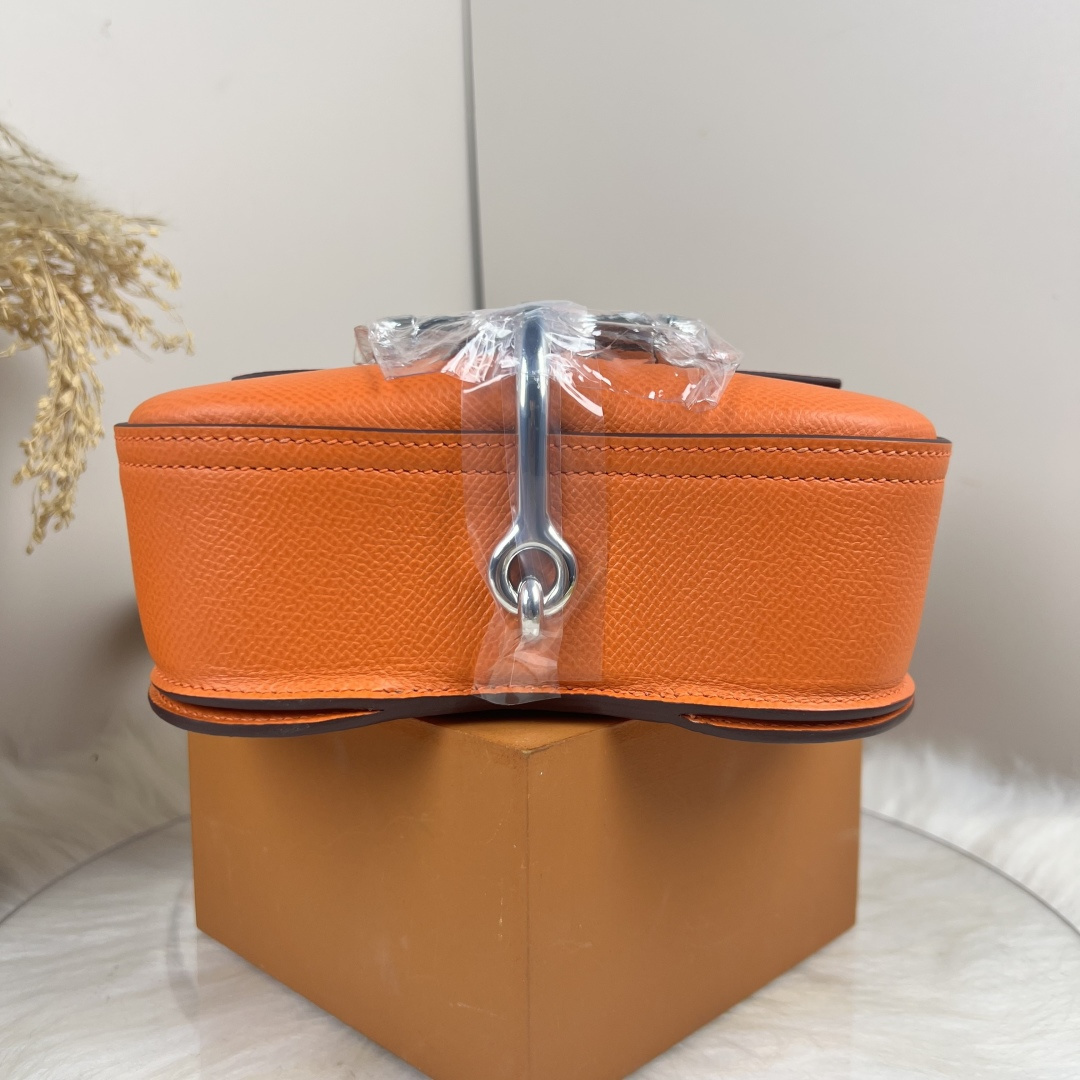 【厳選新入荷】エルメス Della Cavalleria Mini サドル金具クロスボディバッグ「乗馬モチーフ本革ショルダー」