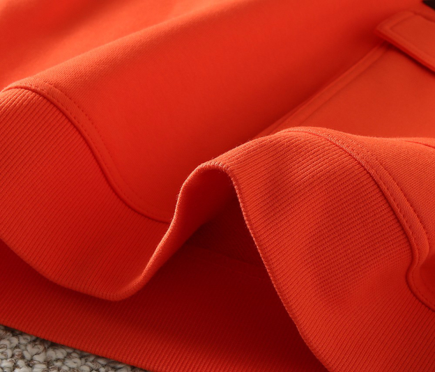 エルメス「Hermès」新作クラシックラウンドネックプルオーバーフーディ