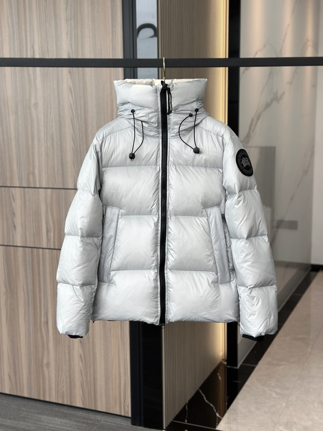 カナダグース Crofton フード付きダウンジャケット