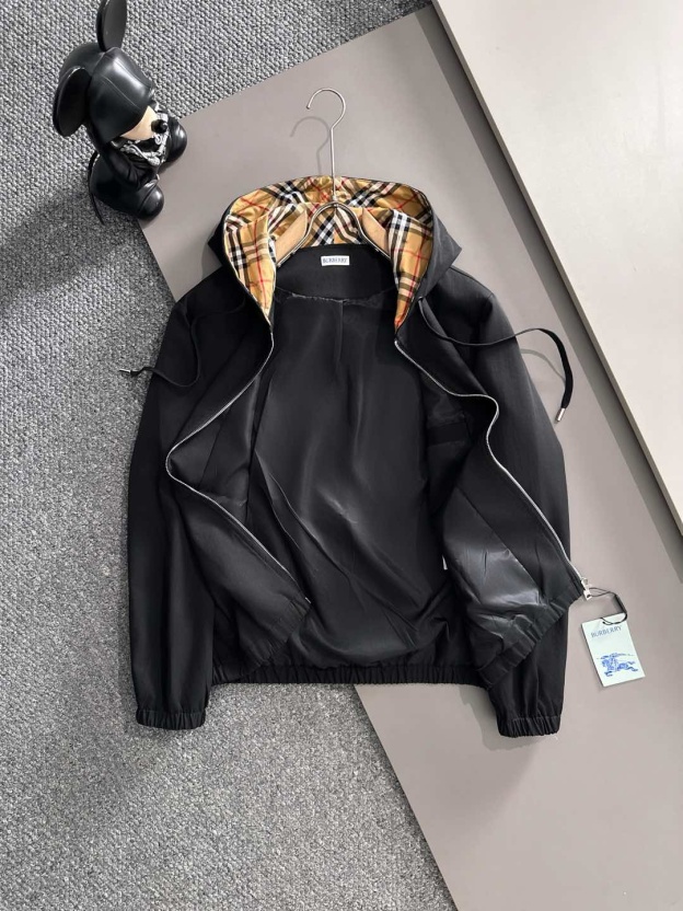 バーバリー「Burberry」秋冬 メンズカジュアルスポーツセット