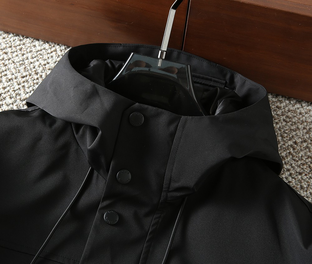 ルイ・ヴィトン「Louis Vuitton」秋冬コレクション クイルテッド ジャケット