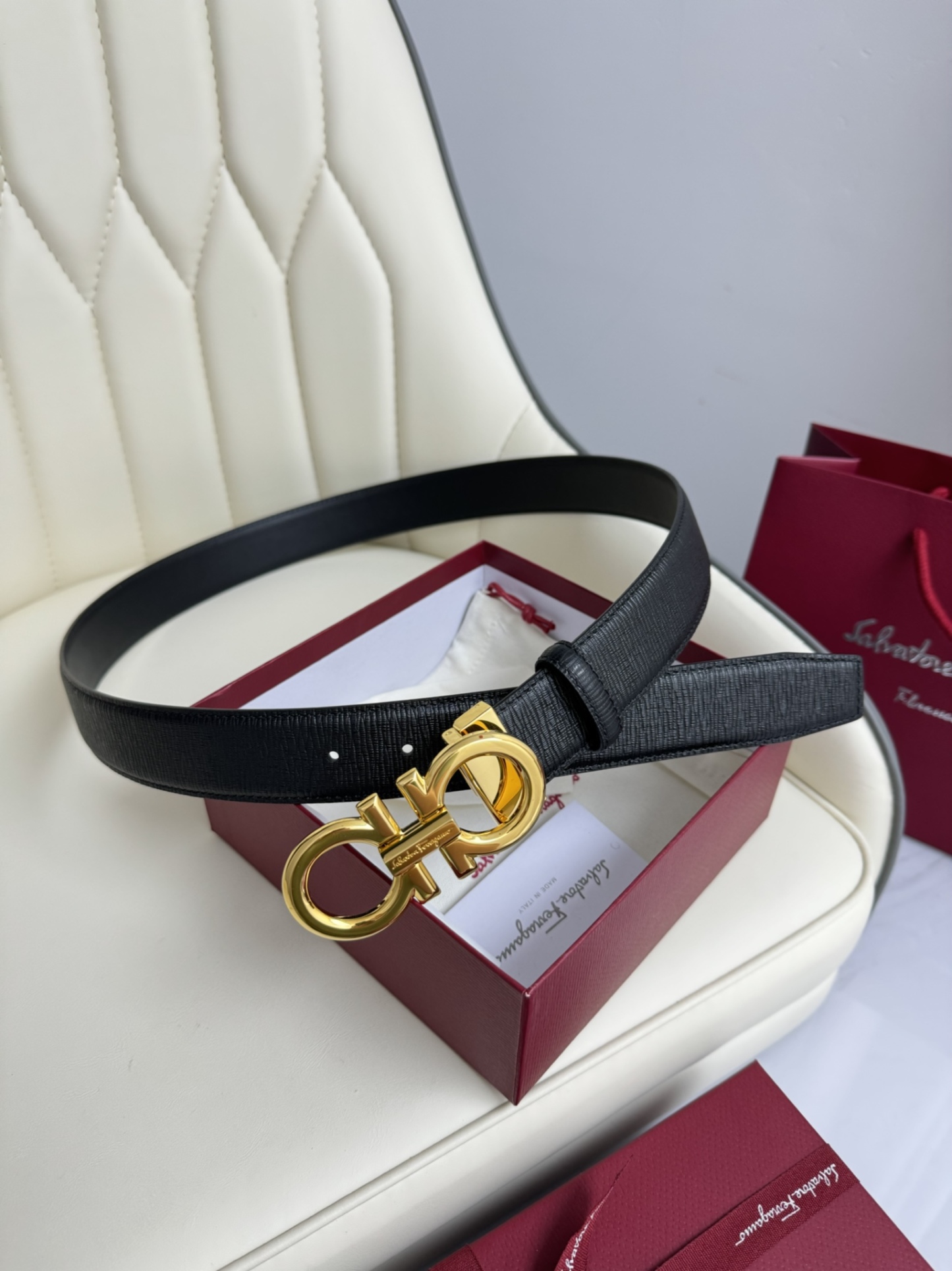 【新規倉庫入り】Salvatore Ferragamo 職人仕上げ高級ベルト「全長約 100cm」