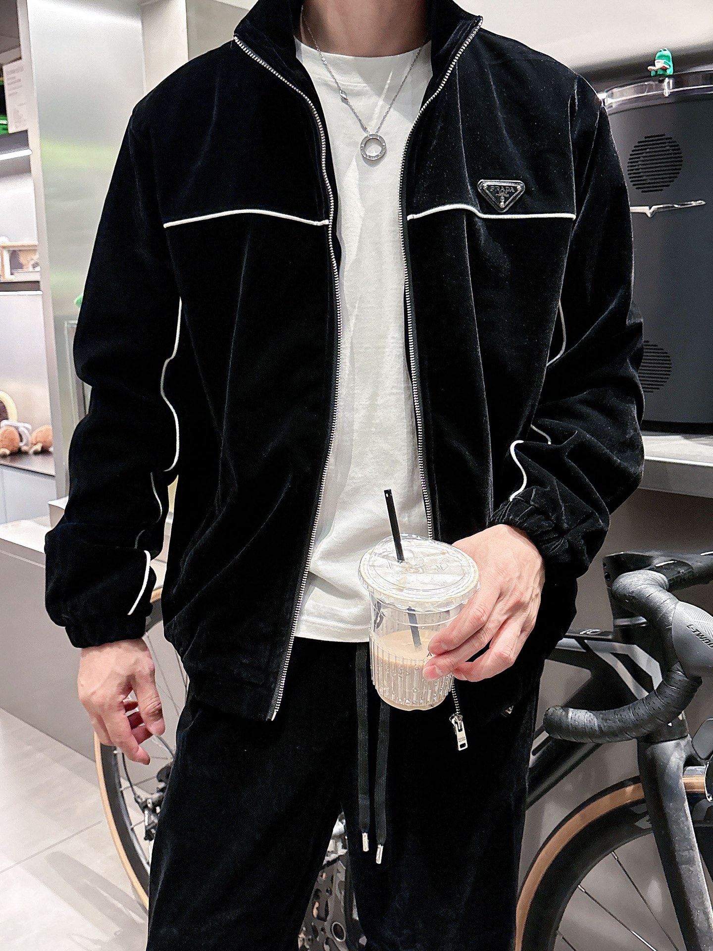 プラダ「Prada」秋冬 メンズ  カジュアルスポーツセット