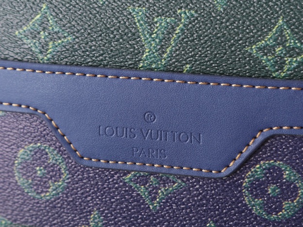 ルイ・ヴィトン「Louis Vuitton」新作 Trio メッセンジャーバッグ