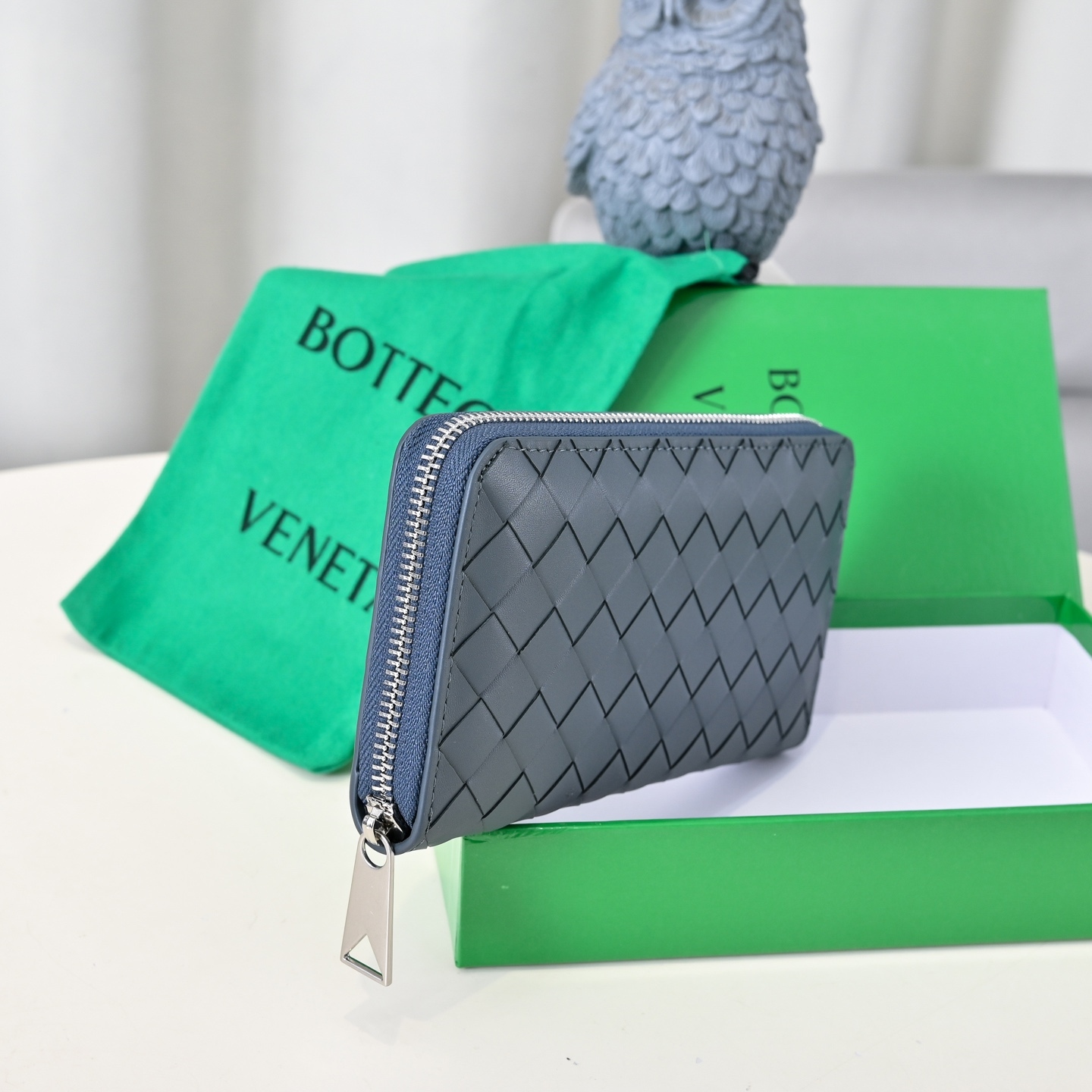 ボッテガ?ヴェネタ「Bottega Veneta」 カセット ロングウォレット