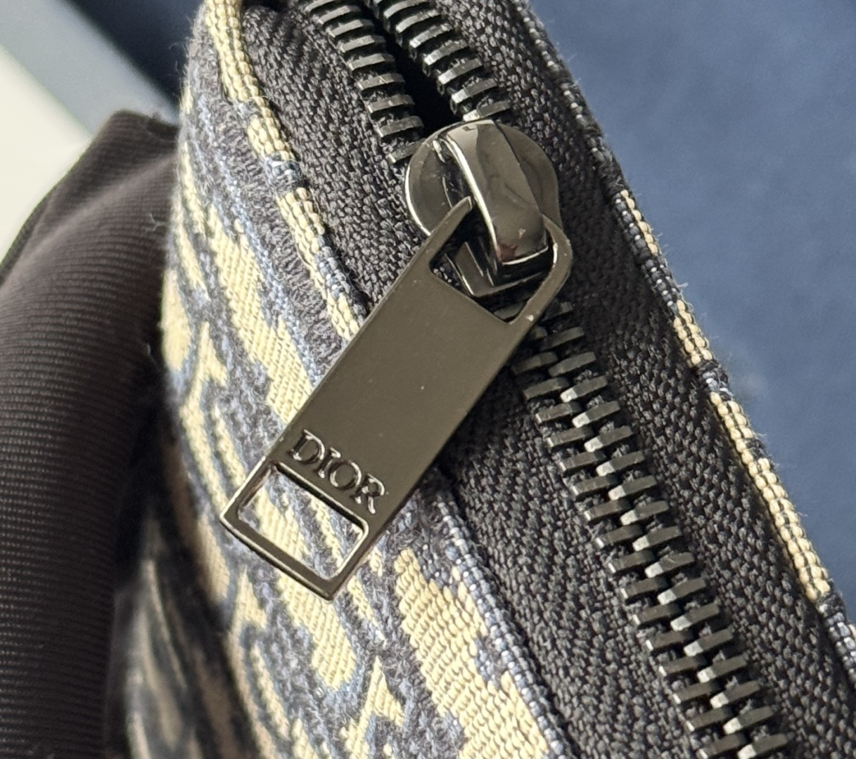 ディオール「Dior」ジップアラウンド ロングウォレット