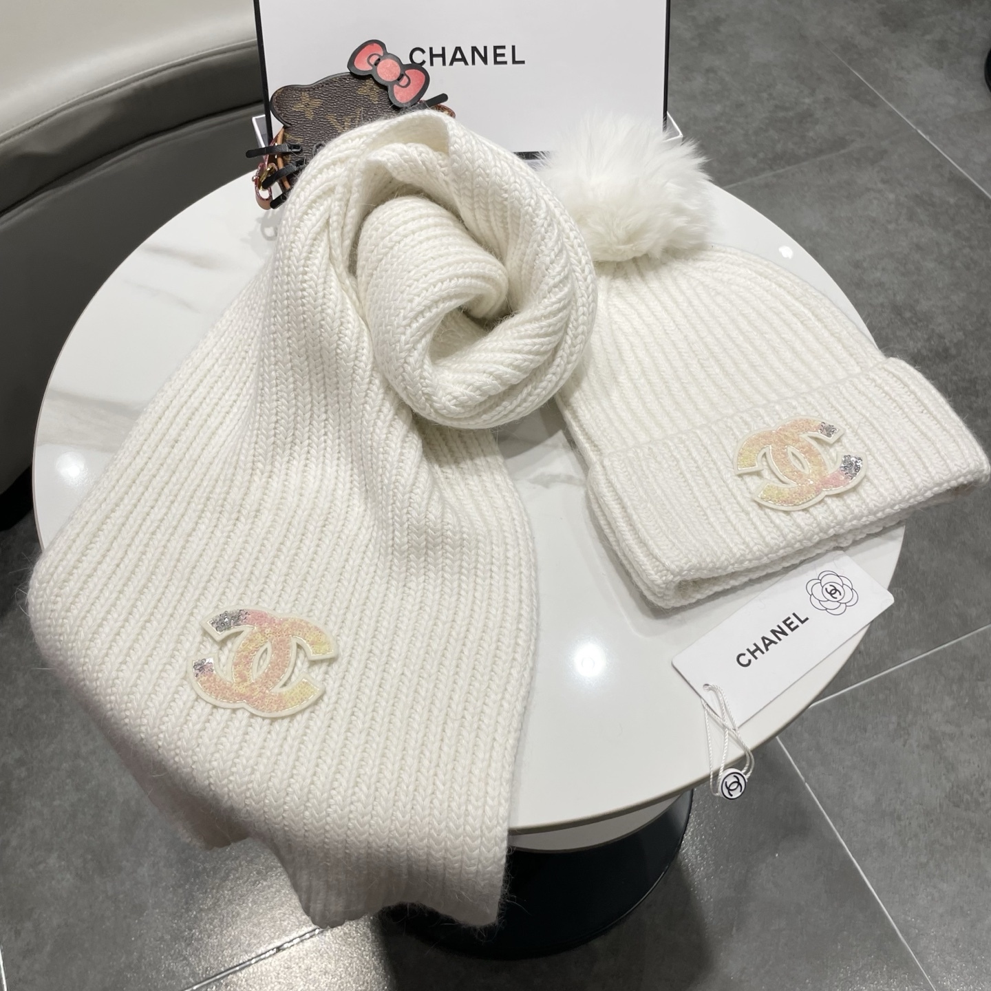 【定番人気】シャネル 秋冬 防寒アクセサリー マフラー＆ハットセット