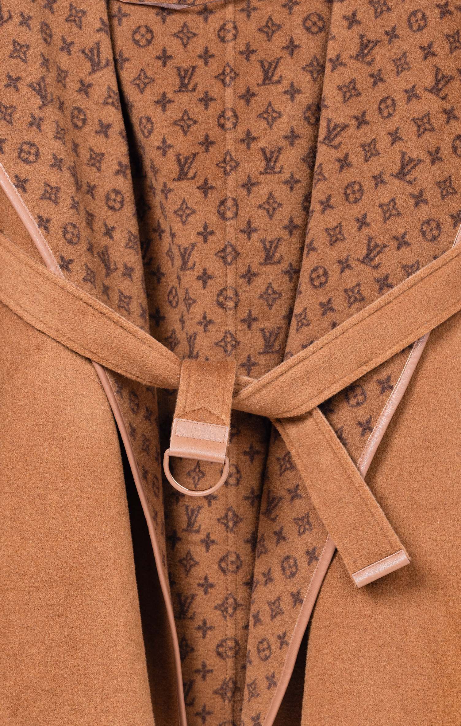 ルイ・ヴィトン「Louis Vuitton」秋冬 レディース ワップルフードロングコート