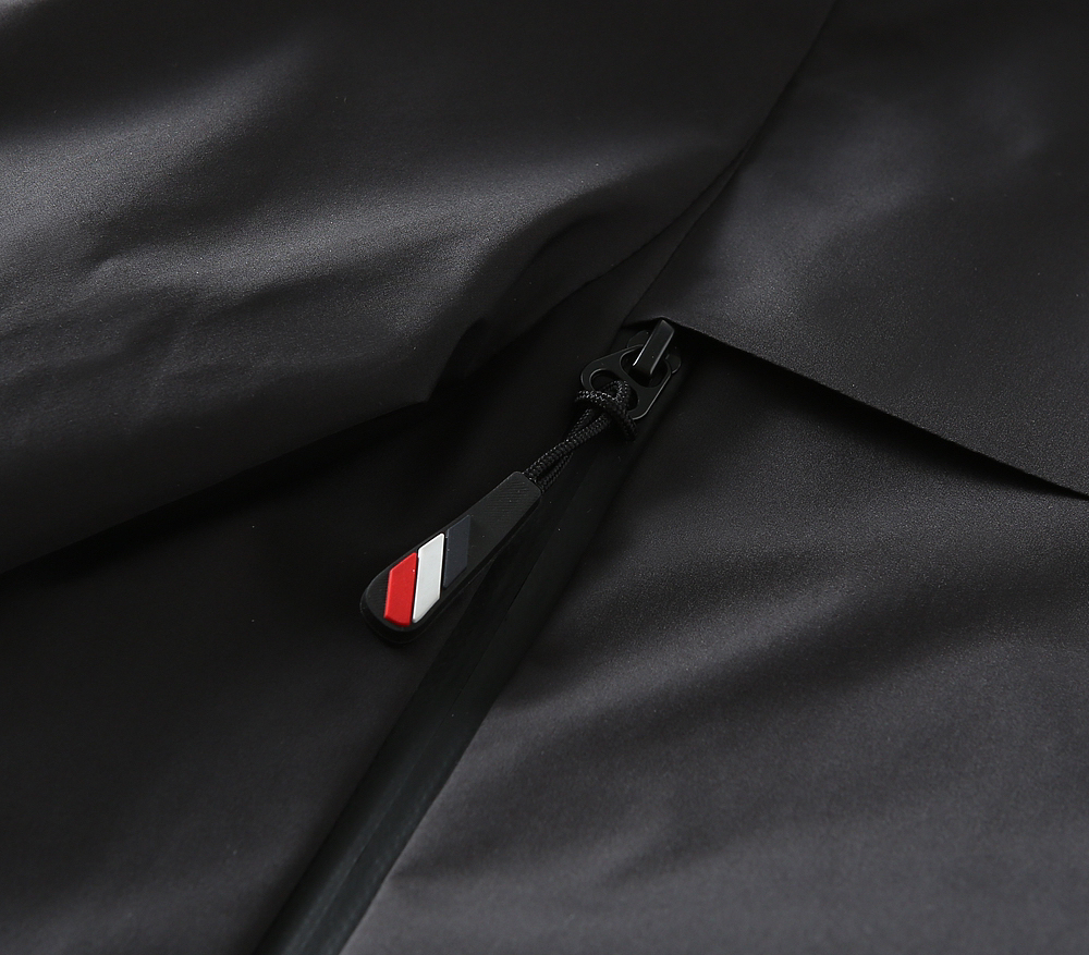 モンクレール「Moncler」秋のフード付きジャケット