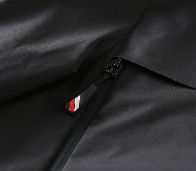 モンクレール「Moncler」秋のフード付きジャケット