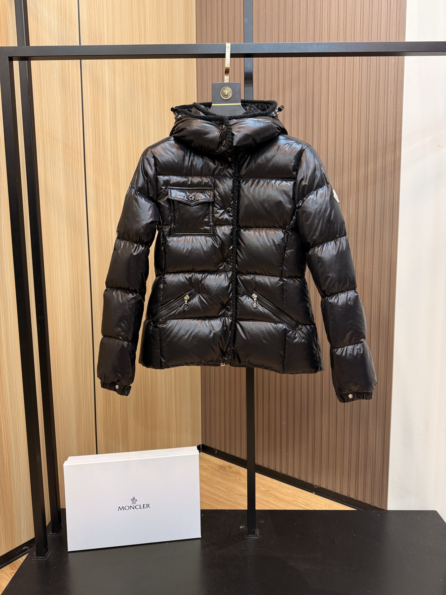 モンクレール 秋冬新作レディースダウンジャケット