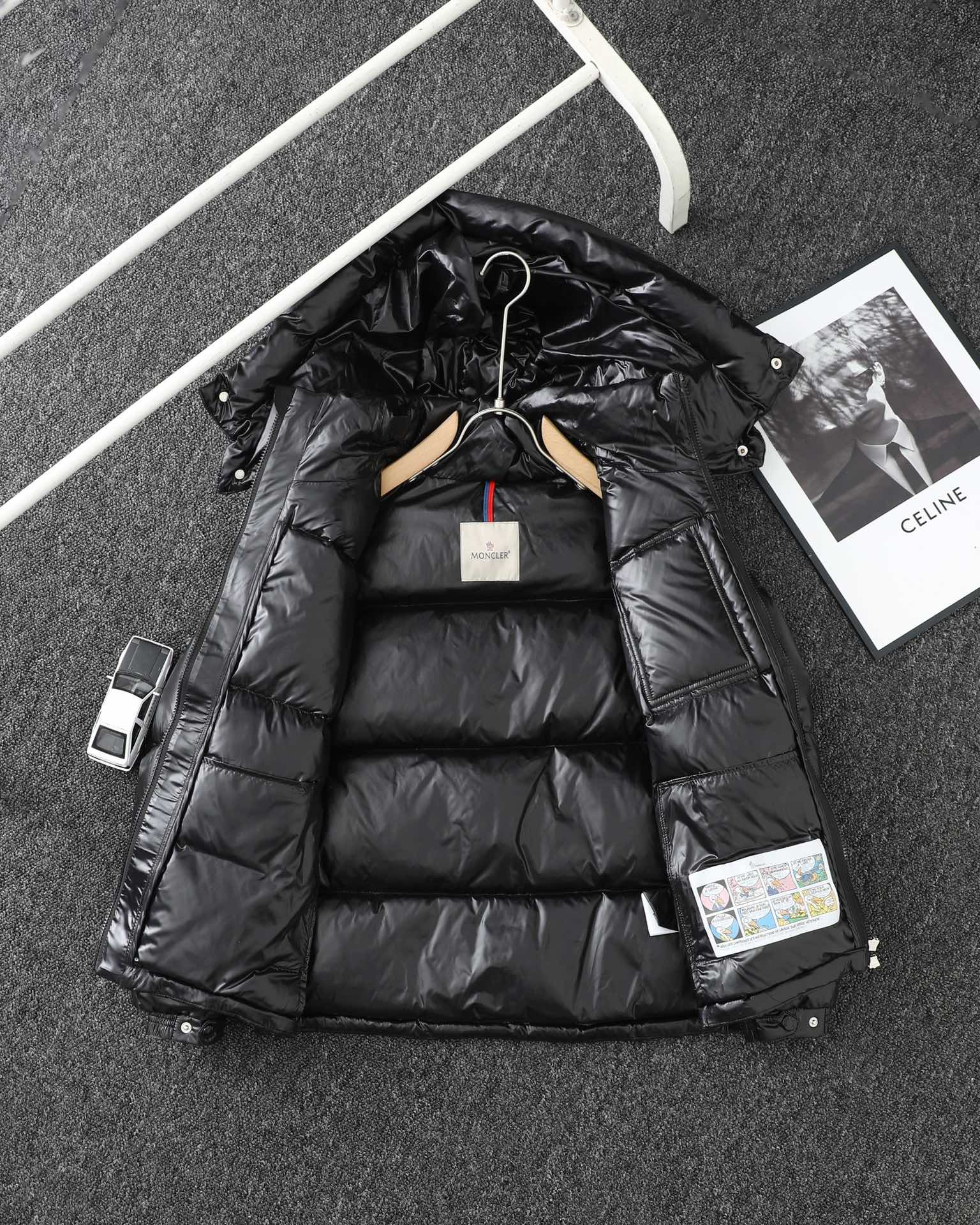 モンクレール メンズ 三色織りテープカラーストライプショートダウンジャケット