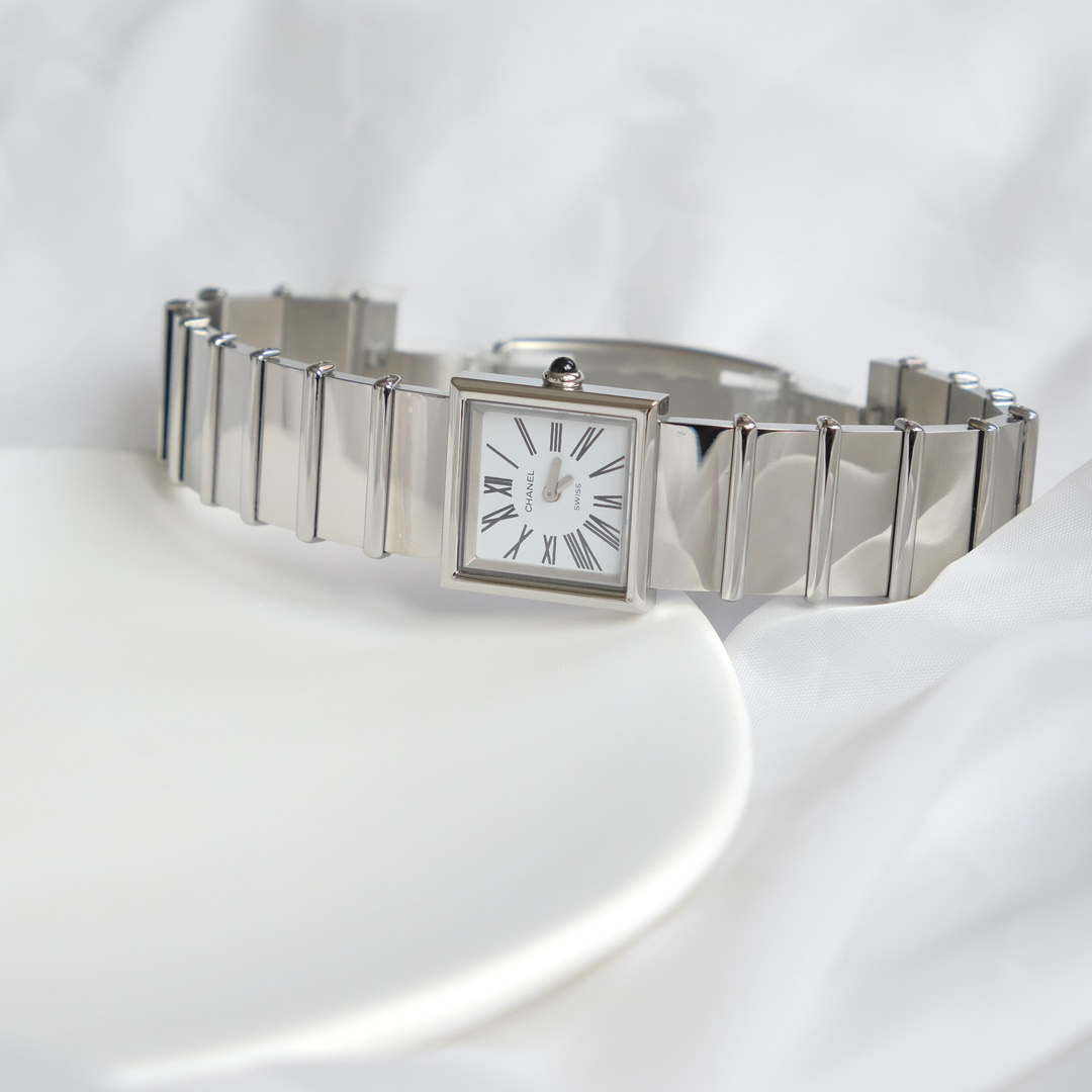 シャネル「Chanel」Première 腕時計 23x23MM