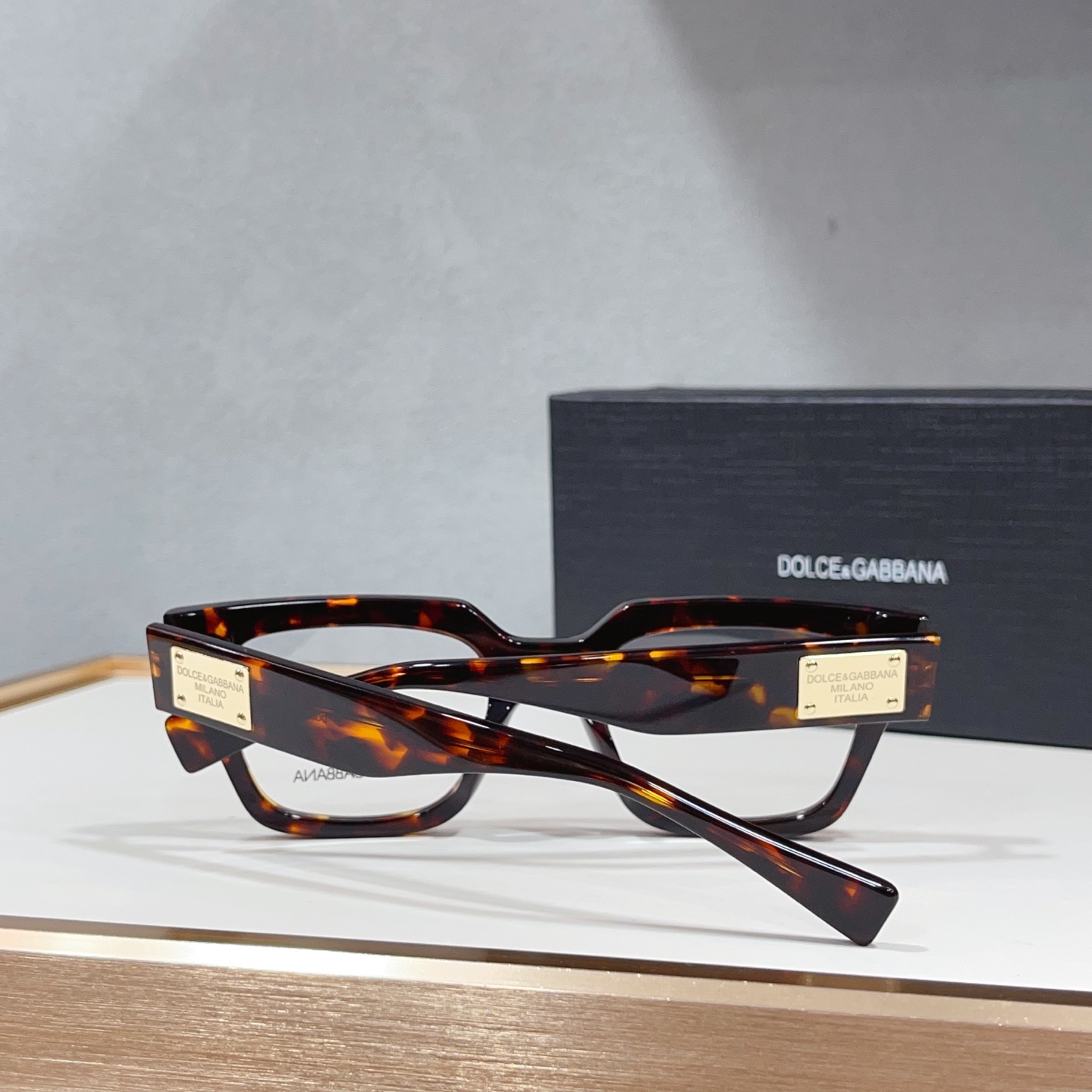 【希少入荷】D&G ドルチェアンドガッバーナ トレンドサングラス「カジュアル通勤用」