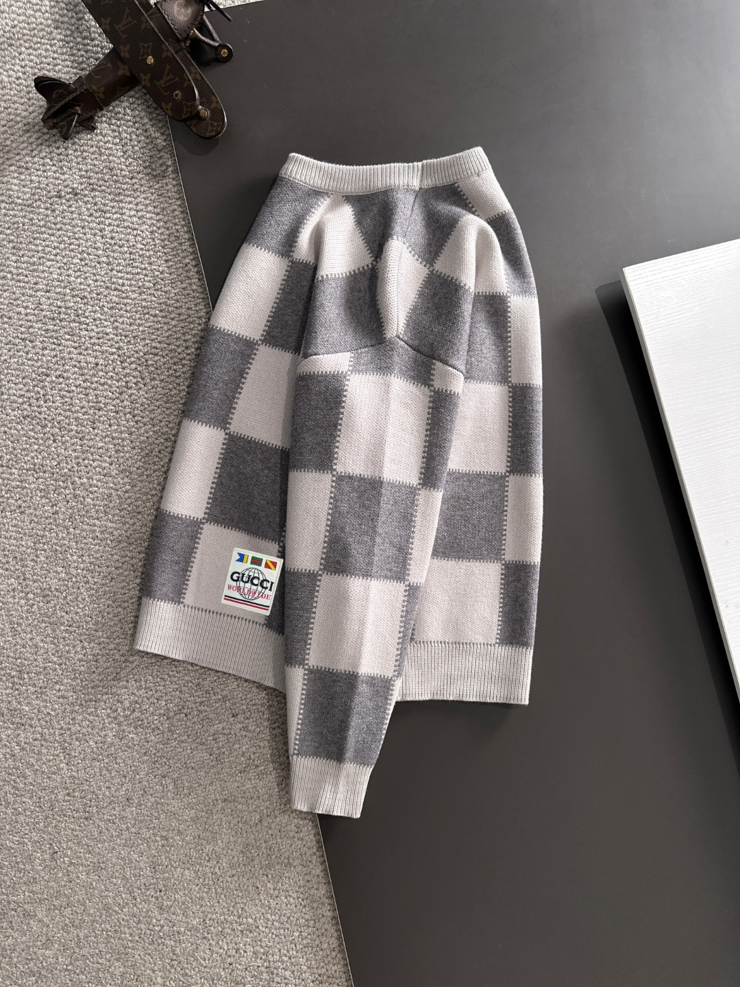 グッチ「Gucci」秋冬に欠かせないウールニットセーター