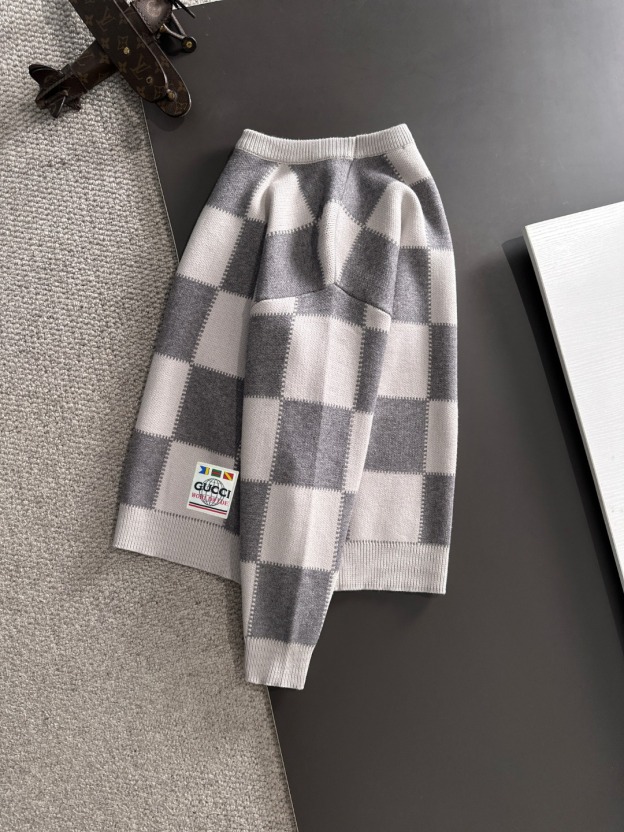 グッチ「Gucci」秋冬に欠かせないウールニットセーター