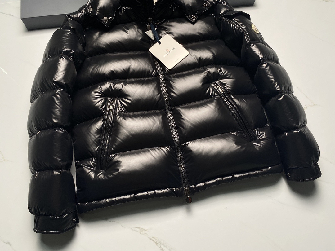 モンクレール Maya メンズ ショート丈 フード付き ダウンジャケット