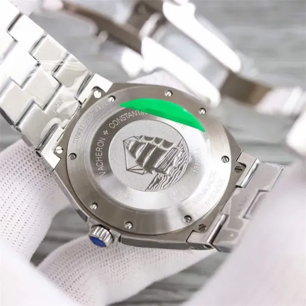 ヴァシュロン コンスタンタン「Vacheron Constantin」Overseas 腕時計42MM