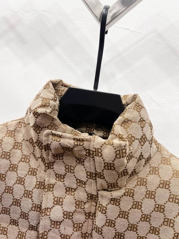 バレンシアガ「Balenciaga」‌軽奢華なジャカード柄個性ダウンジャケット 男女兼用
